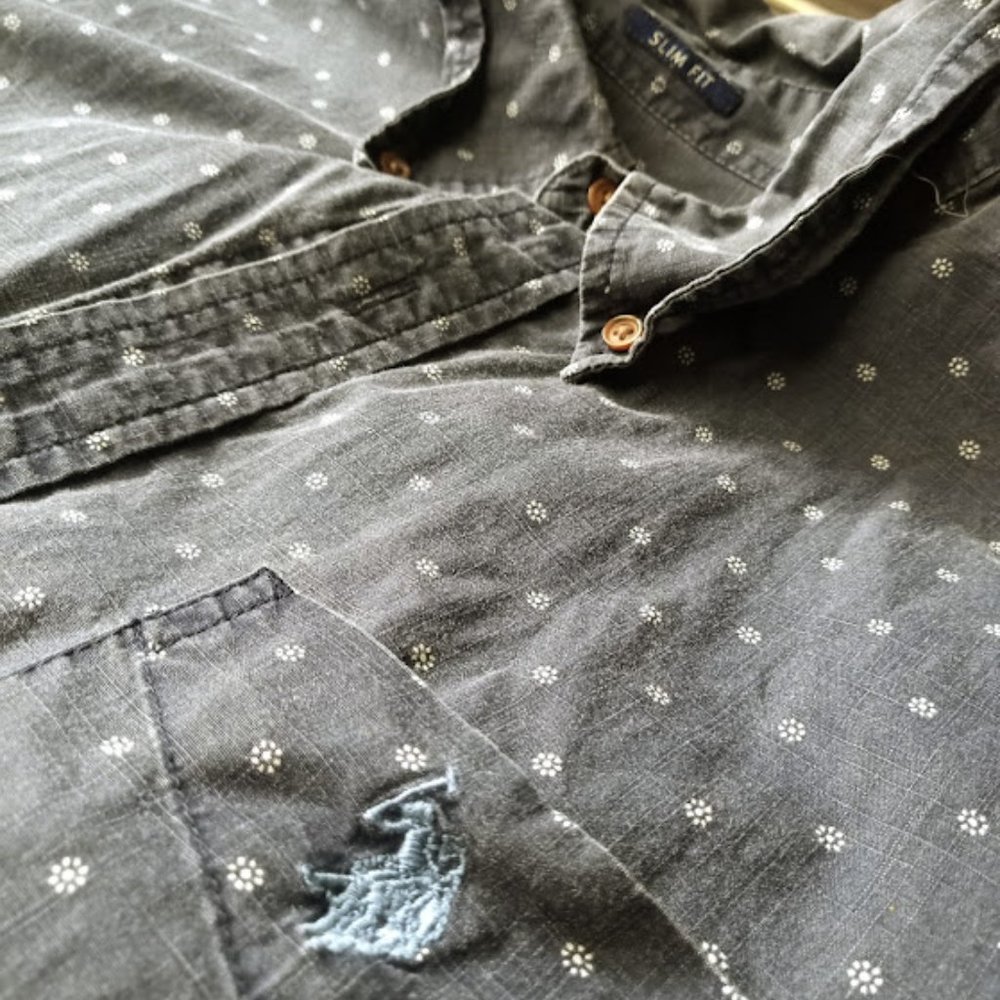 Mens L Polo Assn  blue button down with white dots